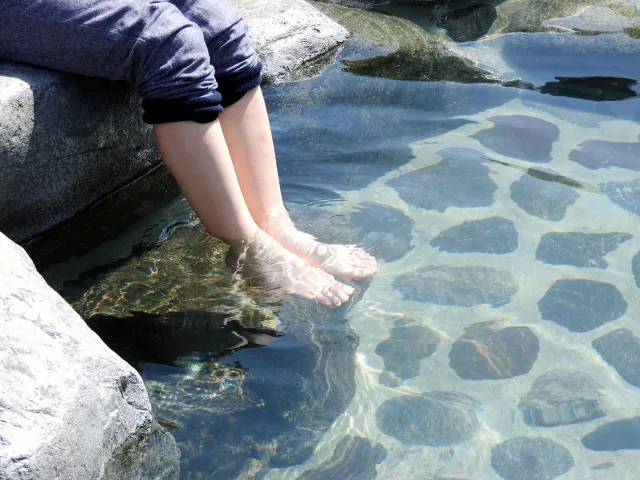 A relaxing foot bath