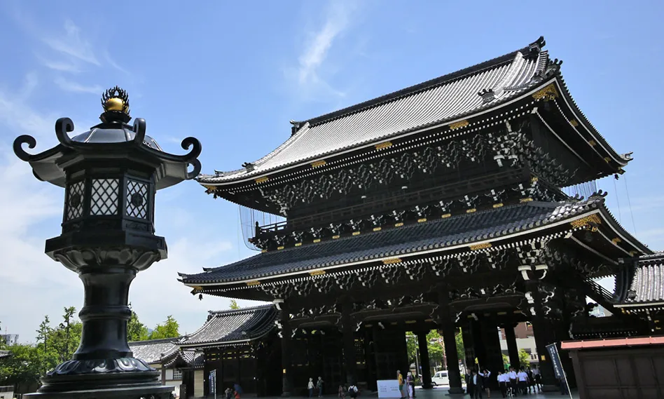 東本願寺の正門（御影堂門）